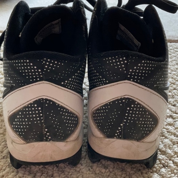 Baseball Cleats - Picture 6 of 8